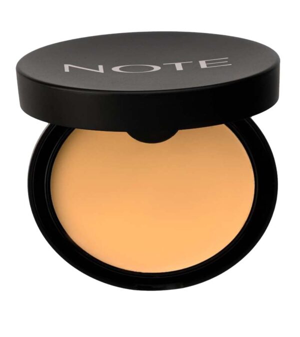 Note Luminous Silk Cream Powder 04 - Sand is a creamy powder that provides a radiant, smooth finish.