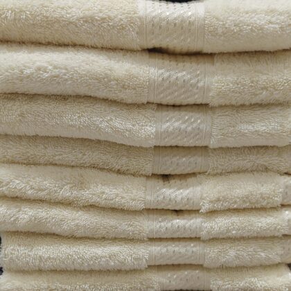 Bath Towel 50×100 Yellow 100% Cotton is a high-quality, absorbent towel.(Par Pic AED-30)