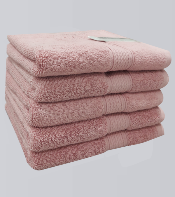 Cannon Comfort Face Bath Towel Supersoft 100% COTTON Luxury Cotton Bath Towels, Blush Pink, Soft and Absorbent (Size 70X150 cm, 1 Pic 65 AED)